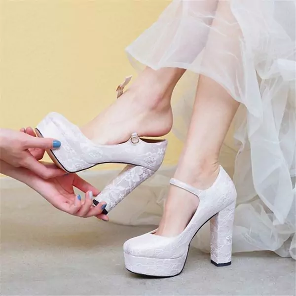 پاساژ میلاد نور، بهترین مرکز خرید کفش عروس