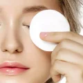 بهترین روش پاک کردن آرایش صورت + نکات مهم و مراحل پاکسازی آرایش