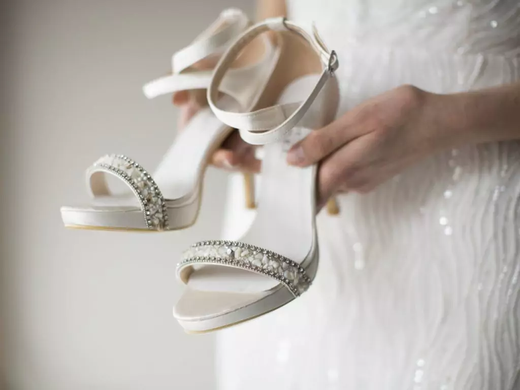 چرا باید کفش عروسی را از بهترین مرکز کفش بخریم؟